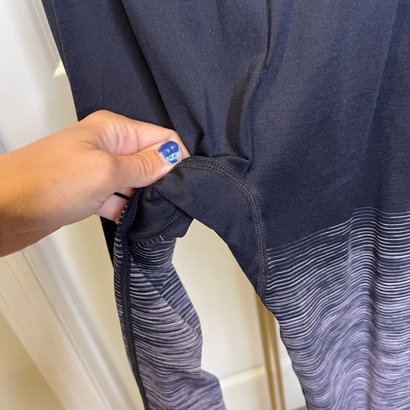 Victoria’s Secret PINK ombré striped seamless leggings - Picture 4 of 11